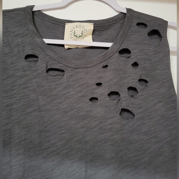 Destroyed tank - Picture 2 of 2